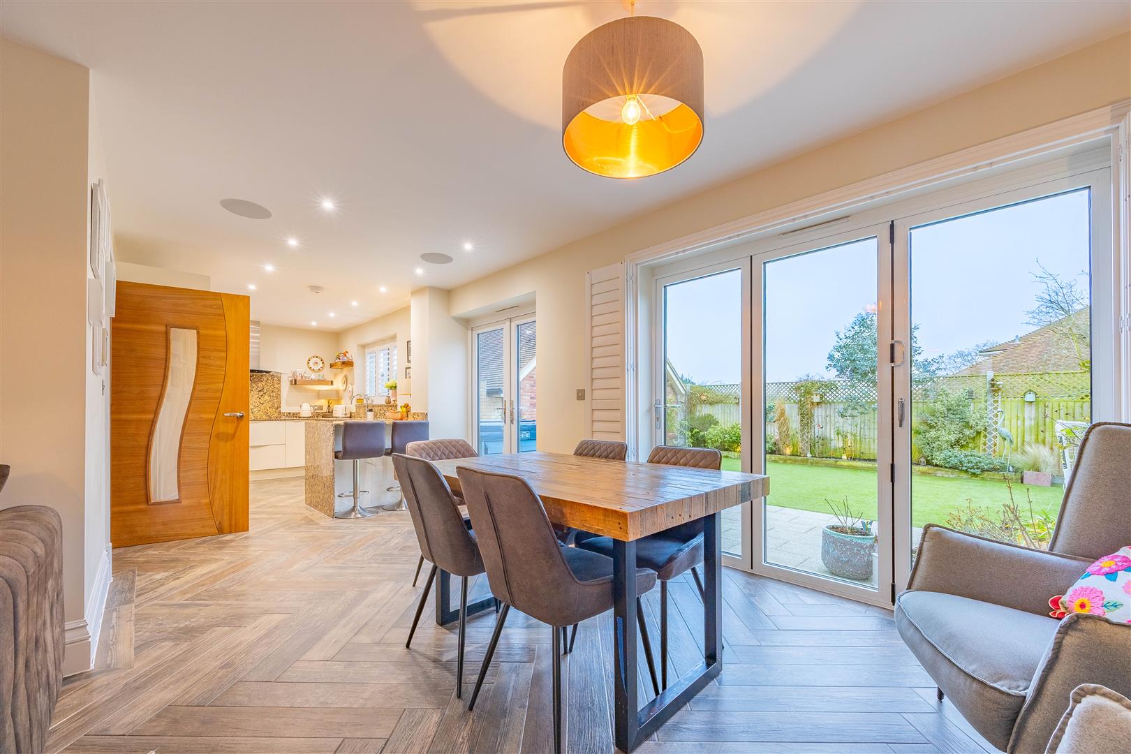 Diner/Kitchen